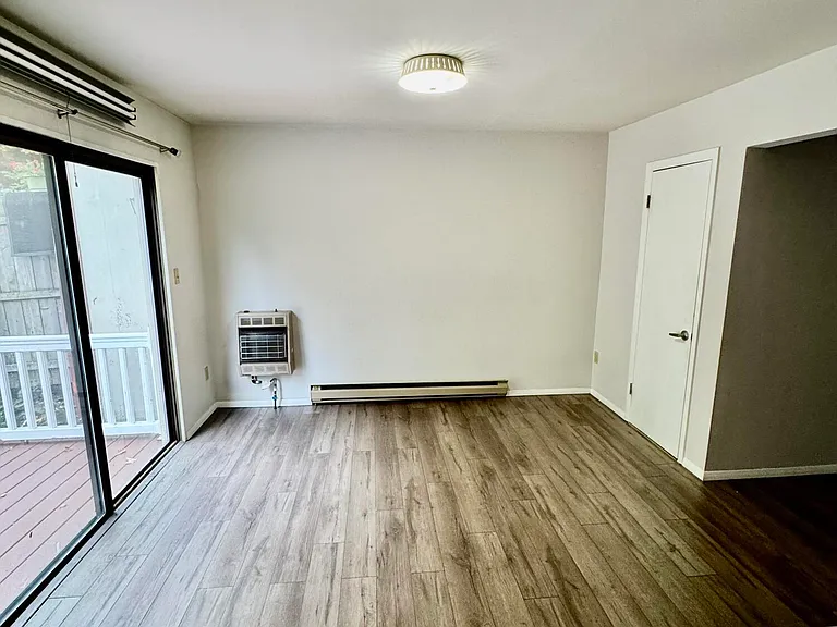 17 Hunts Ct — Photo 5