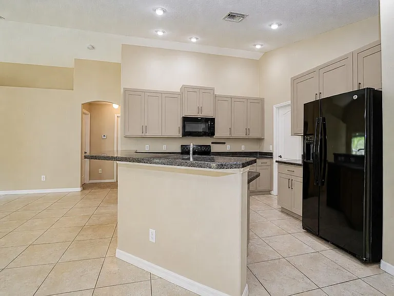 113 Stony Point Dr — Photo 17