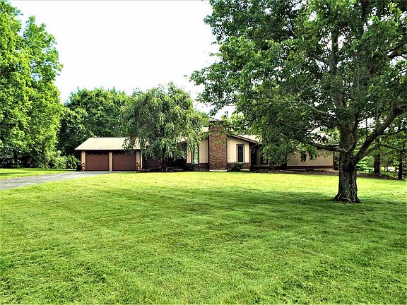 2nd image of 11726 Schmidt Ln