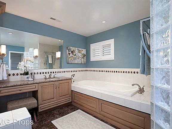 3rd image of 3526 Garrison St