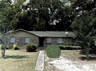 18 Ridgeview Dr, Chickasaw, AL 36611