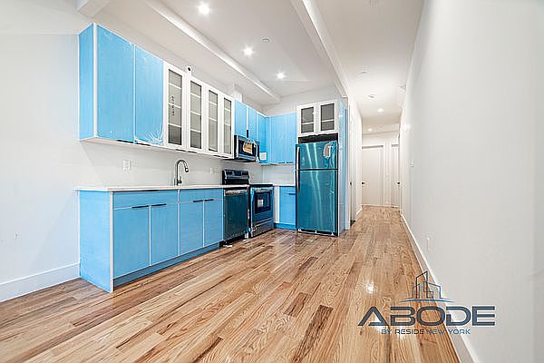 1st image of 330 E 28th St #1