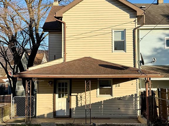 3rd image of 312 E Walton Ave