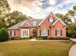 450 Grove Ridge Dr, Loganville, GA 30052