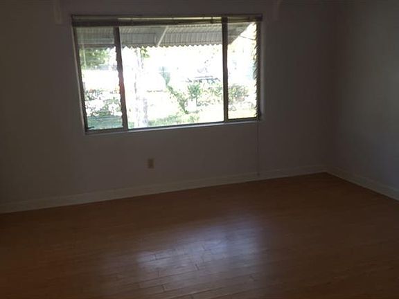 3rd image of 11524 Bacon St