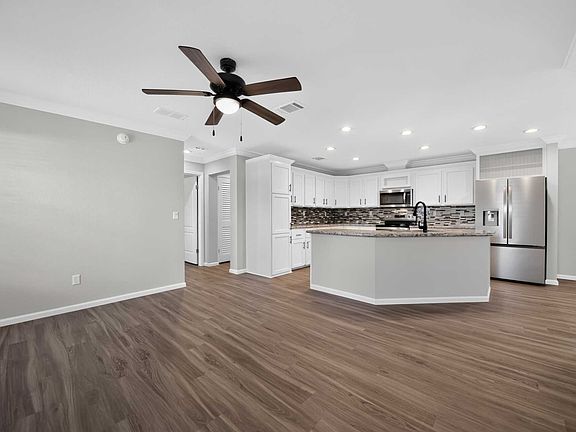 005_280_La_Vista_Dr-Kitchen-3587