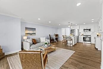 4th image of 6 Seacliff Drive #6