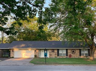 208 Jonas St, Sulphur Springs, TX 75482