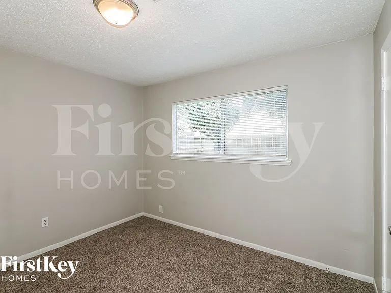6426 New World Dr — Photo 13