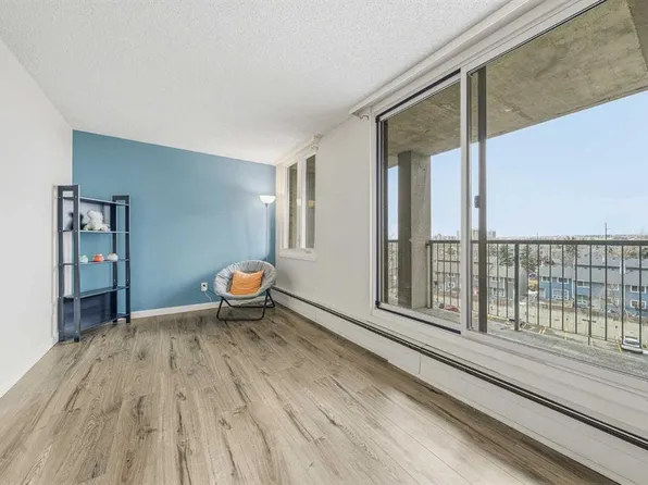 4944 Dalton Dr NW #609, Calgary, AB T3A 2E6