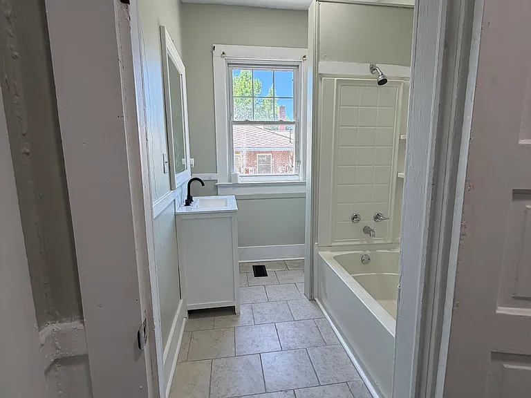 1103 Beaver Dam St — Photo 7