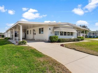718 W Coach N Four Dr, Leesburg, FL 34748