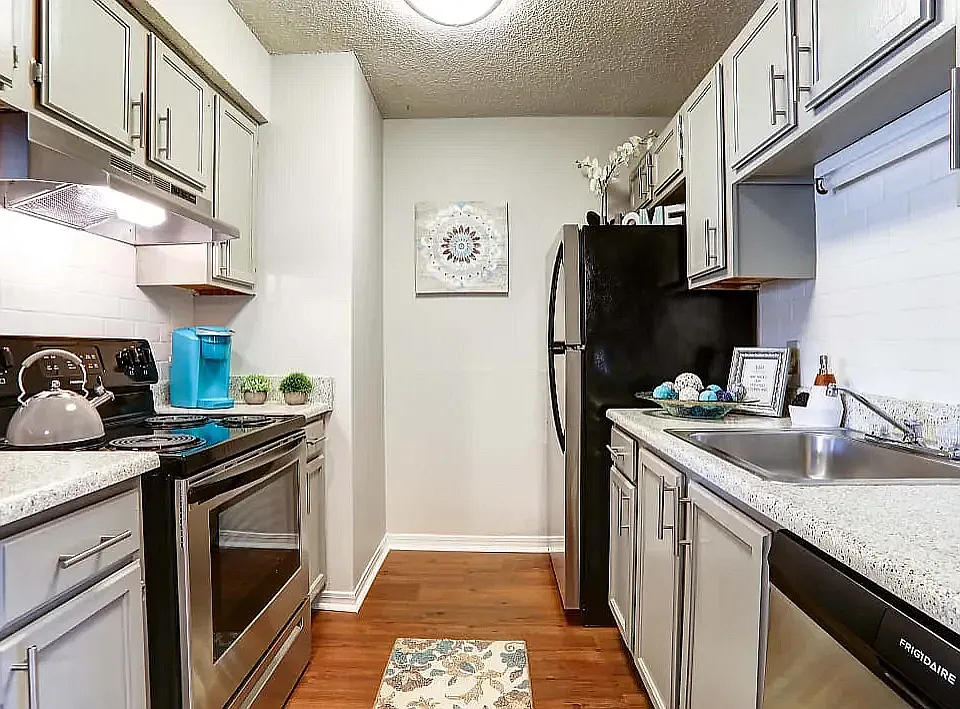 apt5-1920w