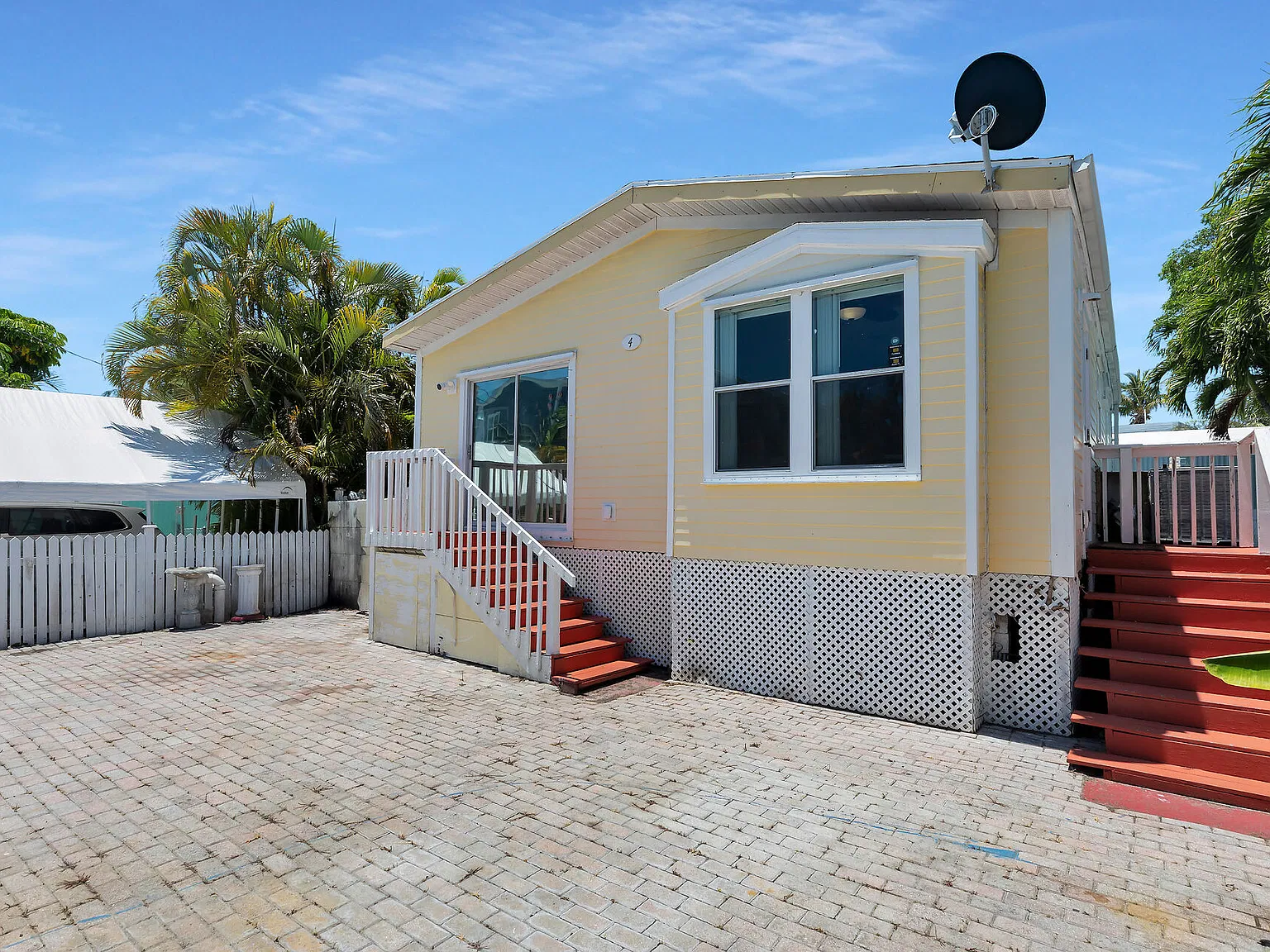 2 bed, 873 sqft, $3,200 — Photo 2
