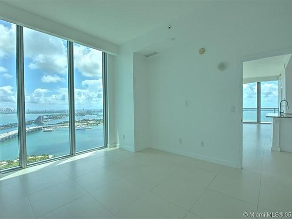 4th image of 888 Biscayne Blvd #47O8