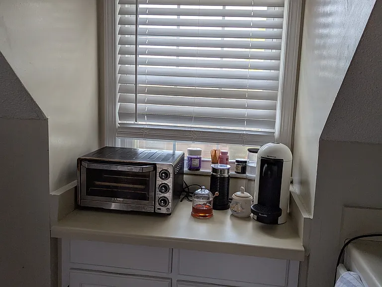 E Sandhurst Dr — Photo 10