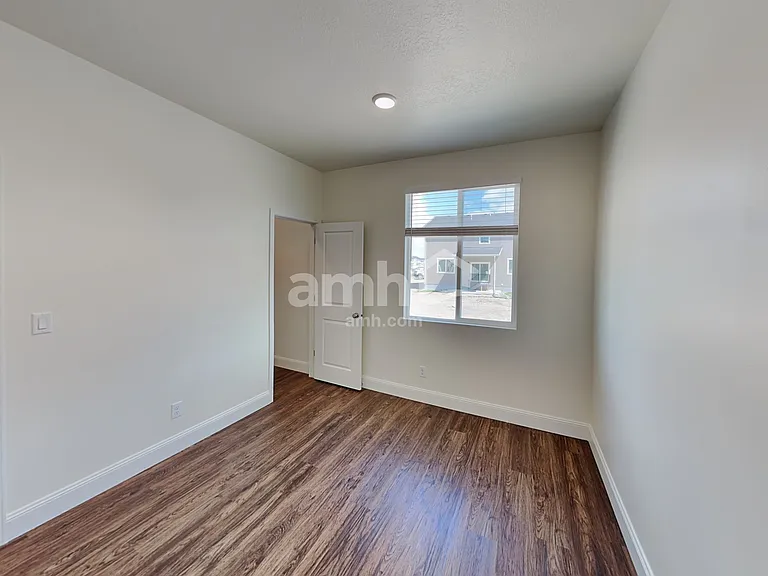 2694 W 3340 S — Photo 14
