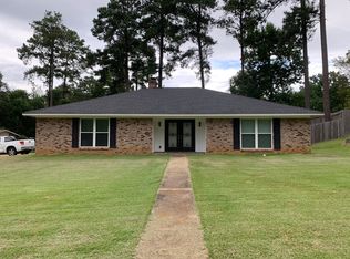 104 Woodgate Dr, Brandon, MS 39042