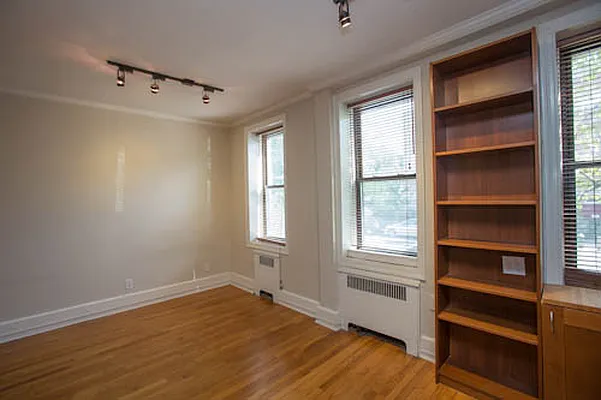 Rented by Garfield Realty  | media 13