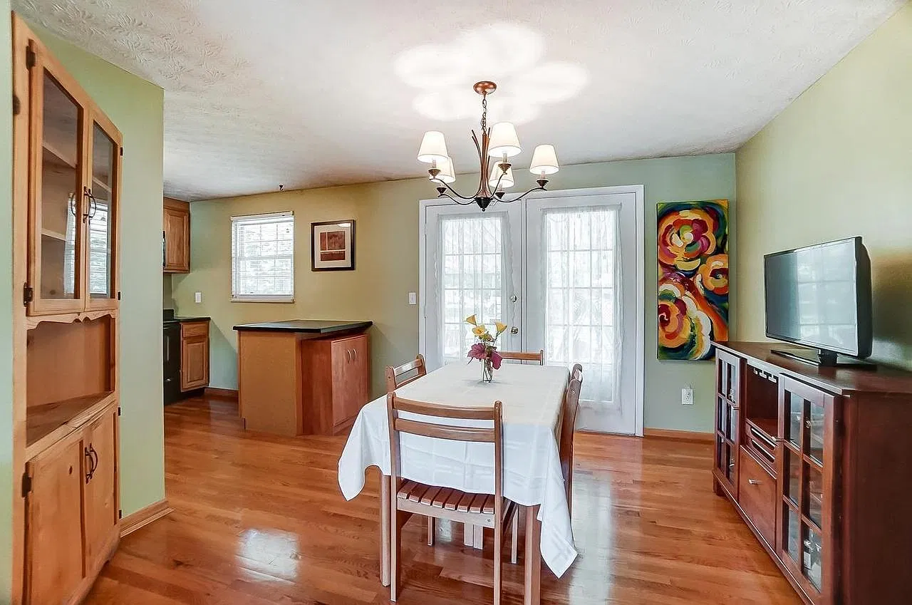 824 James Dr — Photo 4