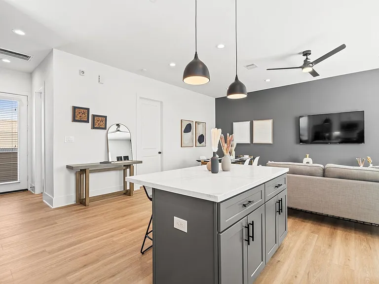 1307 Oak Tree Forest Ct — Photo 5