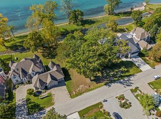 290 Crystal Bay Dr, Amherstburg, ON N9V 4A6