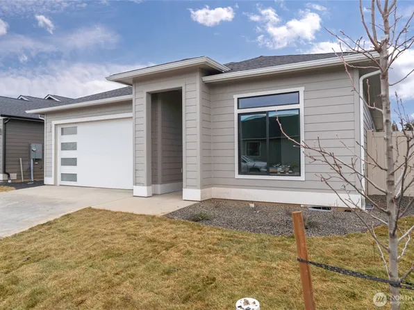 532 S Oasis Loop, East Wenatchee, WA 98802