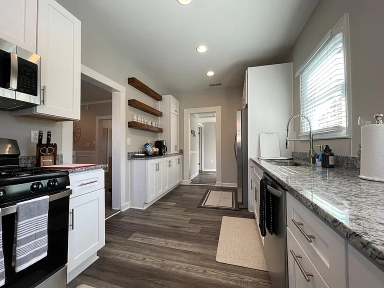 313 N Maple St — Photo 31