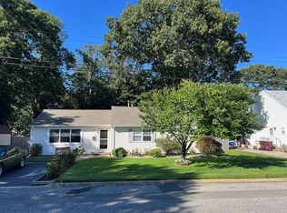 5 Harborage Ave, Bayville, NJ 08721