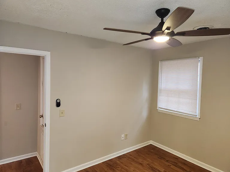 502 Millhouse Rd — Photo 22