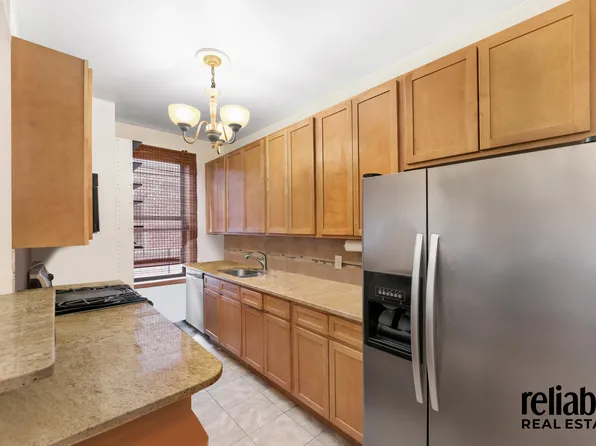 2913 Foster Avenue image 5 of 15