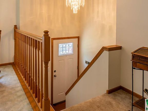 3rd image of 4603 Applewood Ave