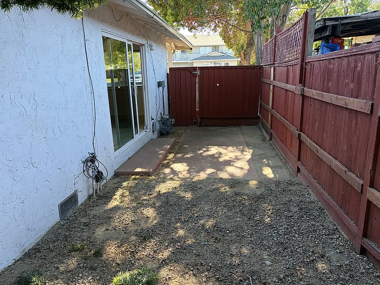 252 Superior Dr — Photo 17