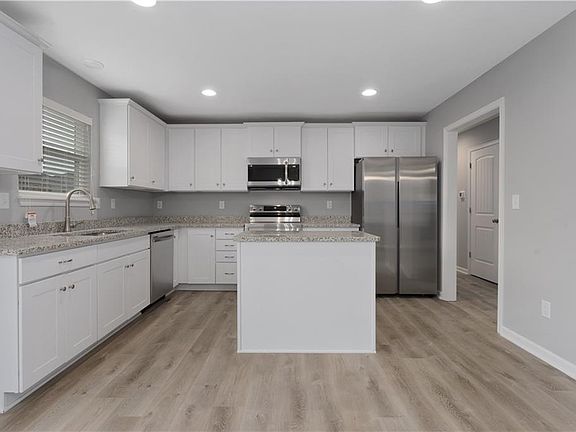 5th image of 1304 SW 10th Ter