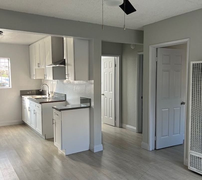1st image of 115 E Colden Ave #1
