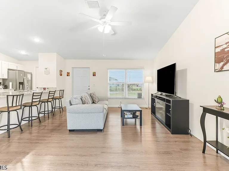 7024 Hero Cir — Photo 17