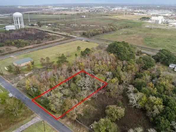 232 N Pecan Drive, Texas City, TX 77591