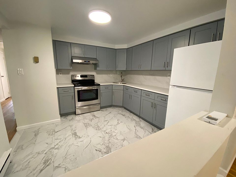 1st image of 1319 Bell Blvd Floor 3