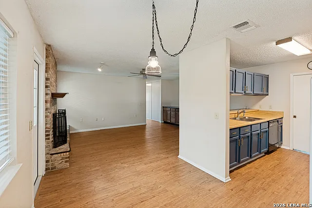 16006 Eagleway St — Photo 5