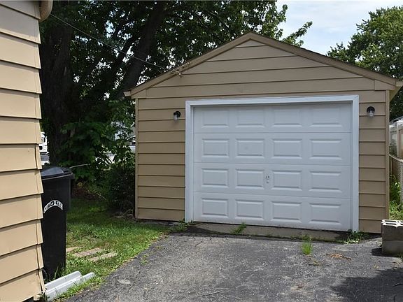 2nd image of 553 Fairmount Ave