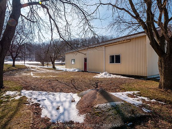 4th image of 1609 Pelham Rd