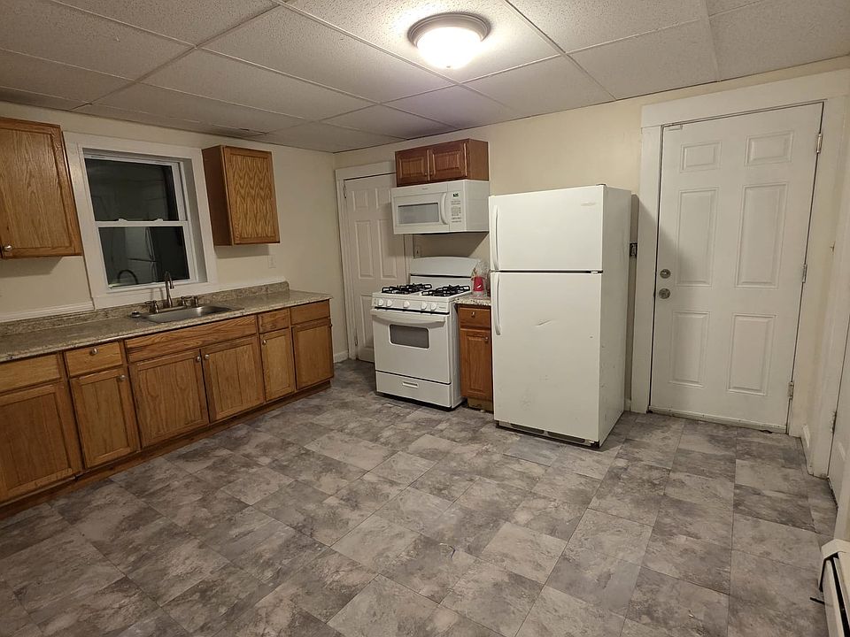 1st image of 13 1/2 Grove St Floor 2