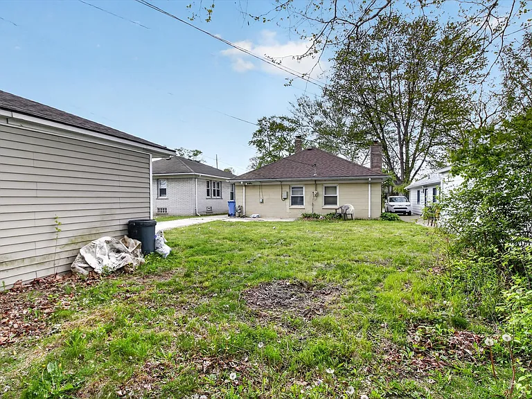 7420 Drexel St — Photo 23
