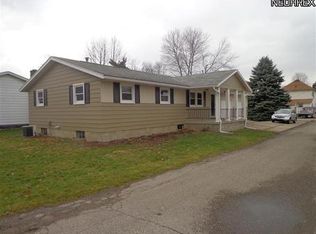 624 10th Dr NW, New Philadelphia, OH 44663