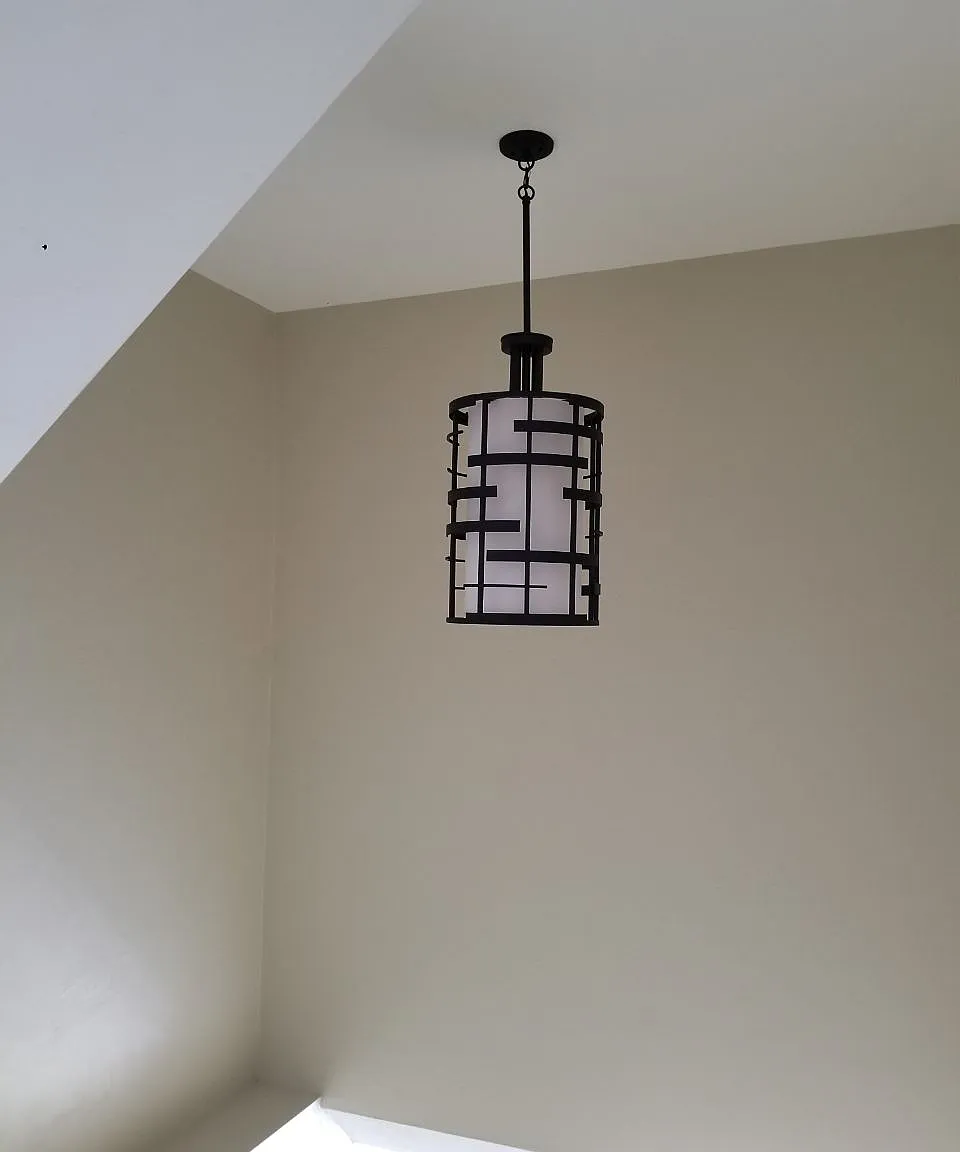 3 bed, 900 sqft, $2,200 — Photo 1