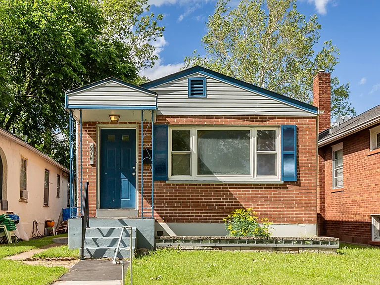 6925 Corbitt Ave — Photo 2