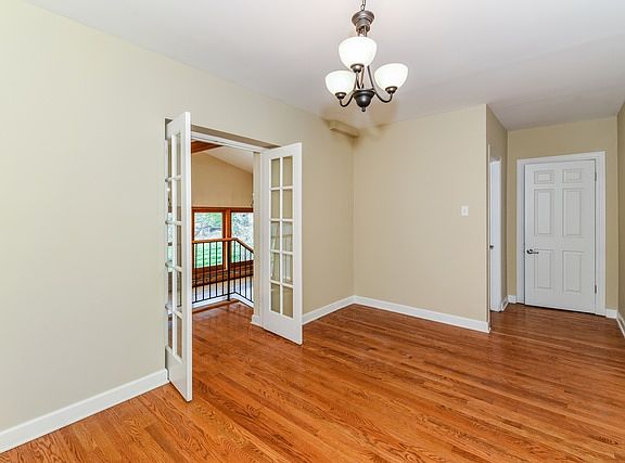4th image of 8625 W 123rd St
