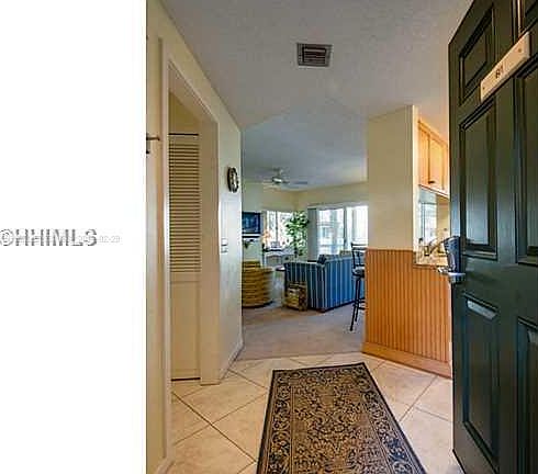 3rd image of 77 Ocean Ln APT 611