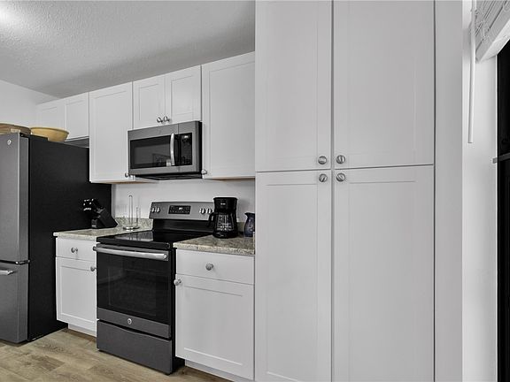 2nd image of 1 Plantation Dr APT 103