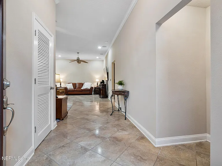 78 Wayfare Ln — Photo 5